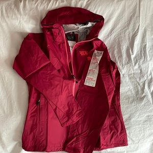 Mountain Hardwear dark red rain jacket, breathable, size M
